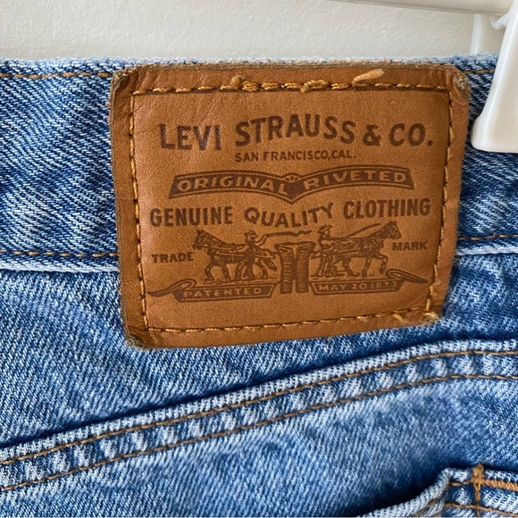 Levi's Wedgie Distressed Hem Jeans - Picture 9 of 10